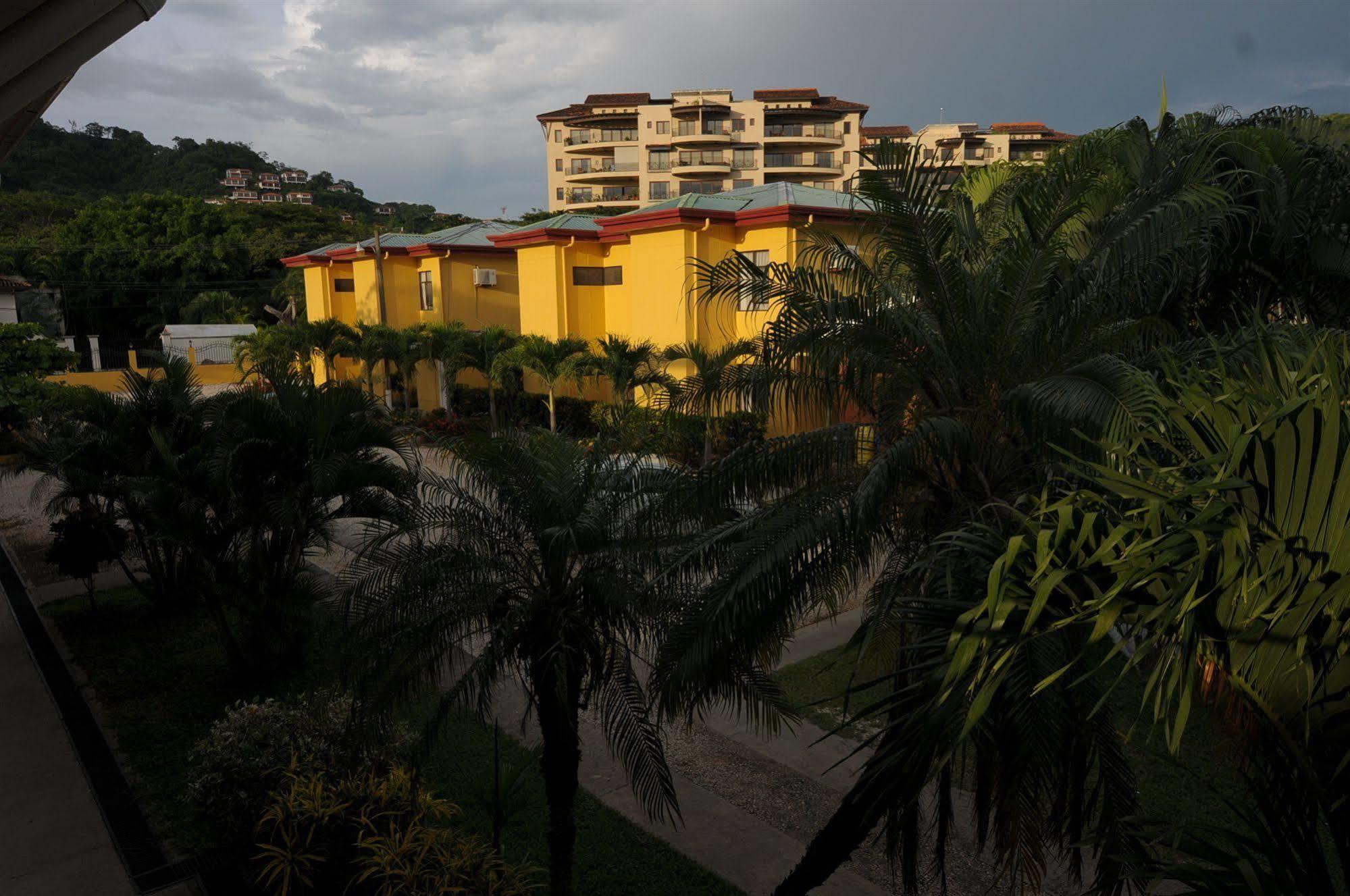 Hotel & Villas Huetares プラヤ・エルモサ エクステリア 写真